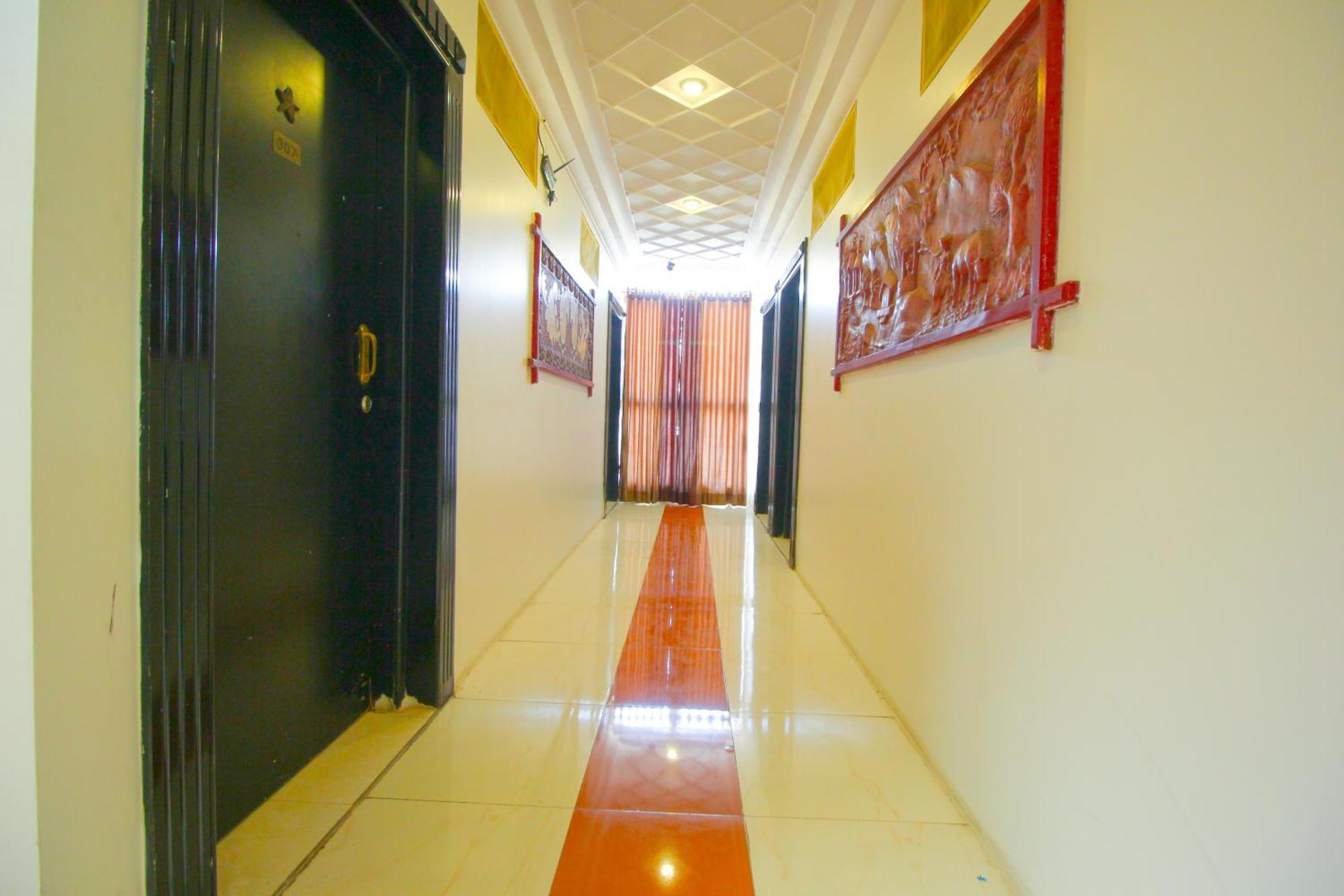 Hotel Upasana Rajkot Exterior photo