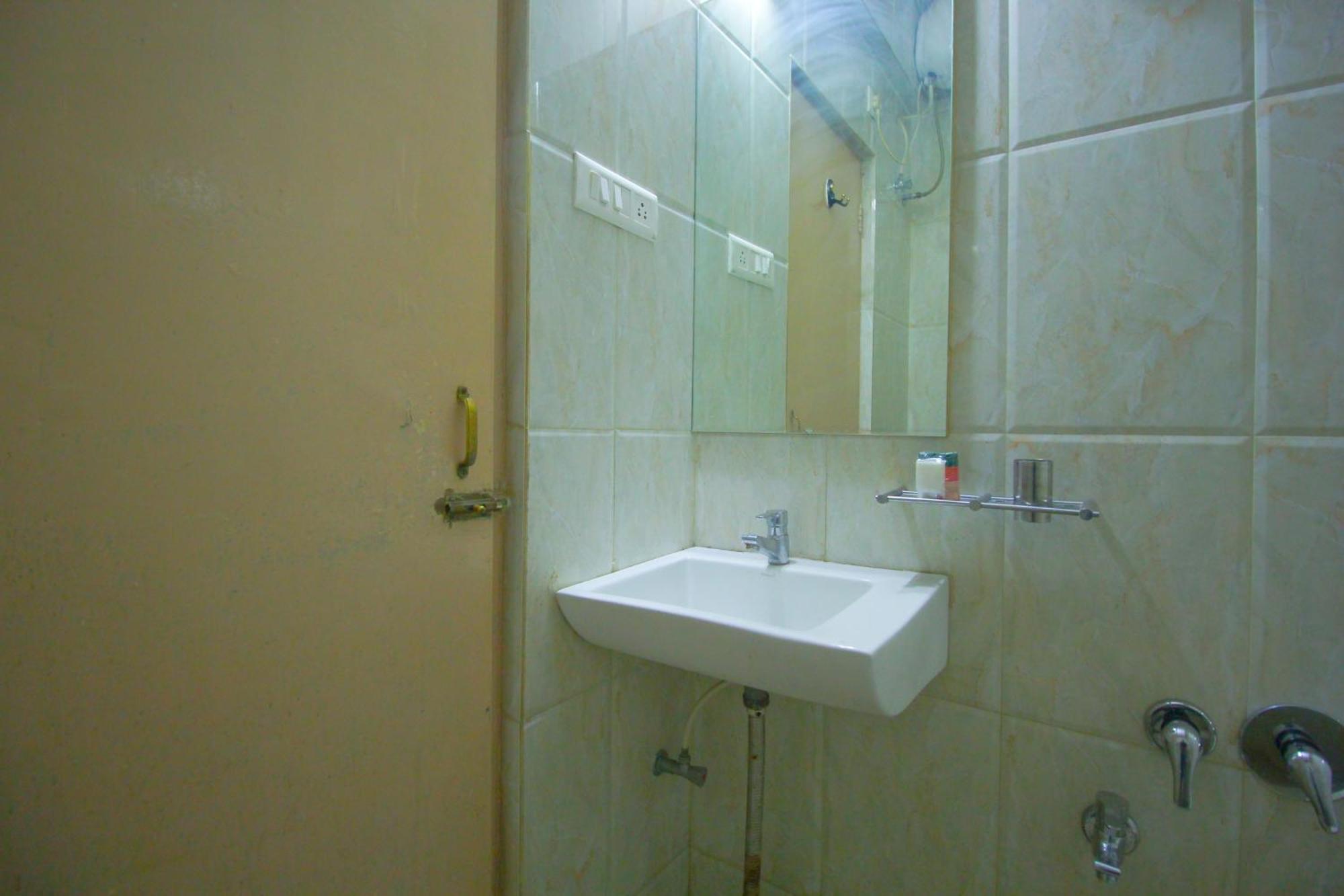 Hotel Upasana Rajkot Exterior photo